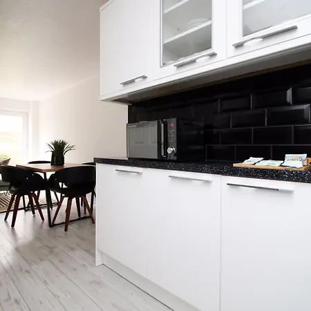 4 Bedroom With Free On Street Parking 브리스틀
