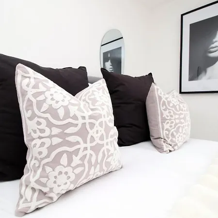 4 Bedroom With Free On Street Parking 브리스틀
