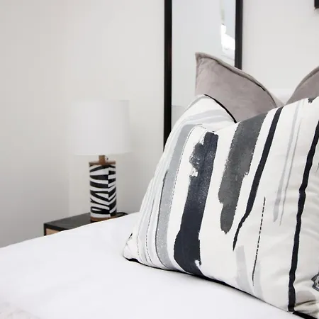 4 Bedroom With Free On Street Parking 브리스틀