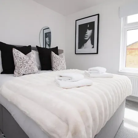 4 Bedroom With Free On Street Parking Gæstehus 4*